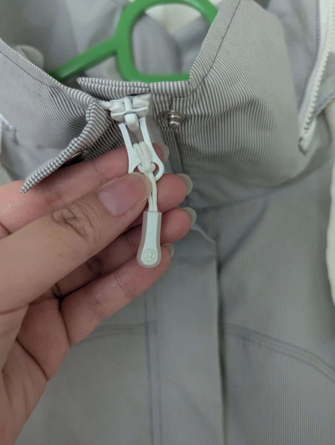 Lululemon Light Grey Striped Cropped Jacket - photo 5