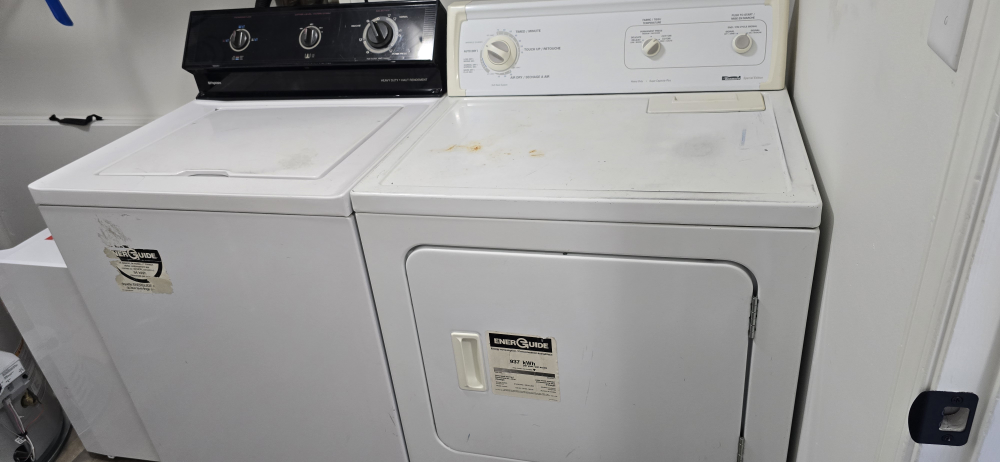 Whirlpool Washer and Dryer Set