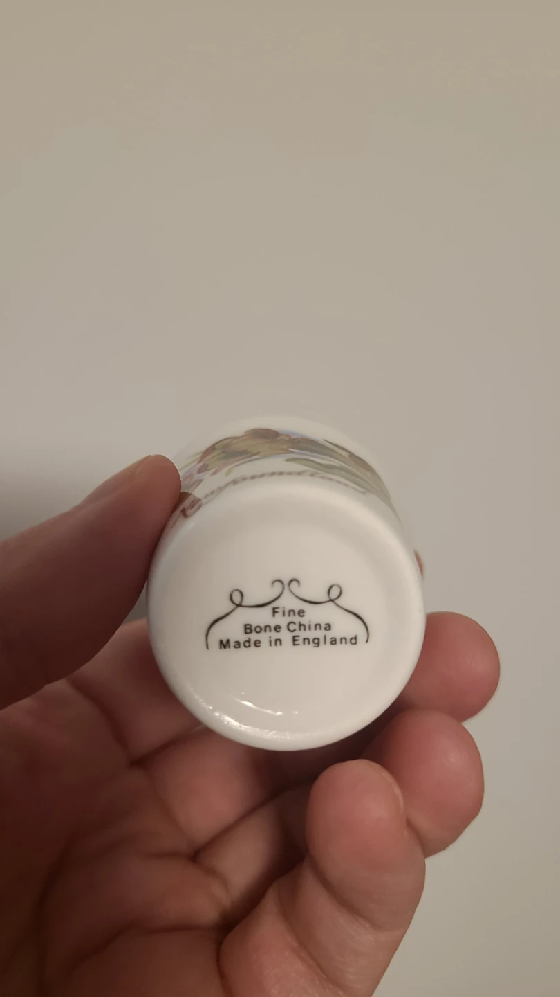 Newfoundland Fine Bone China Whisky Tot - photo 2