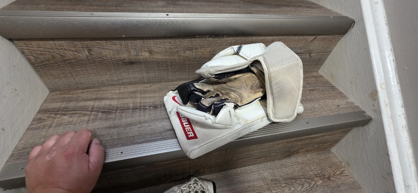 Bauer Goalie Glove - photo 2