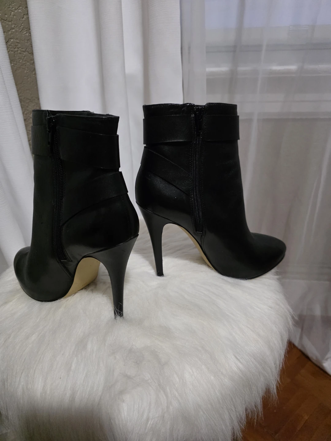 Guess Black Leather Heeled Ankle Boots - photo 2