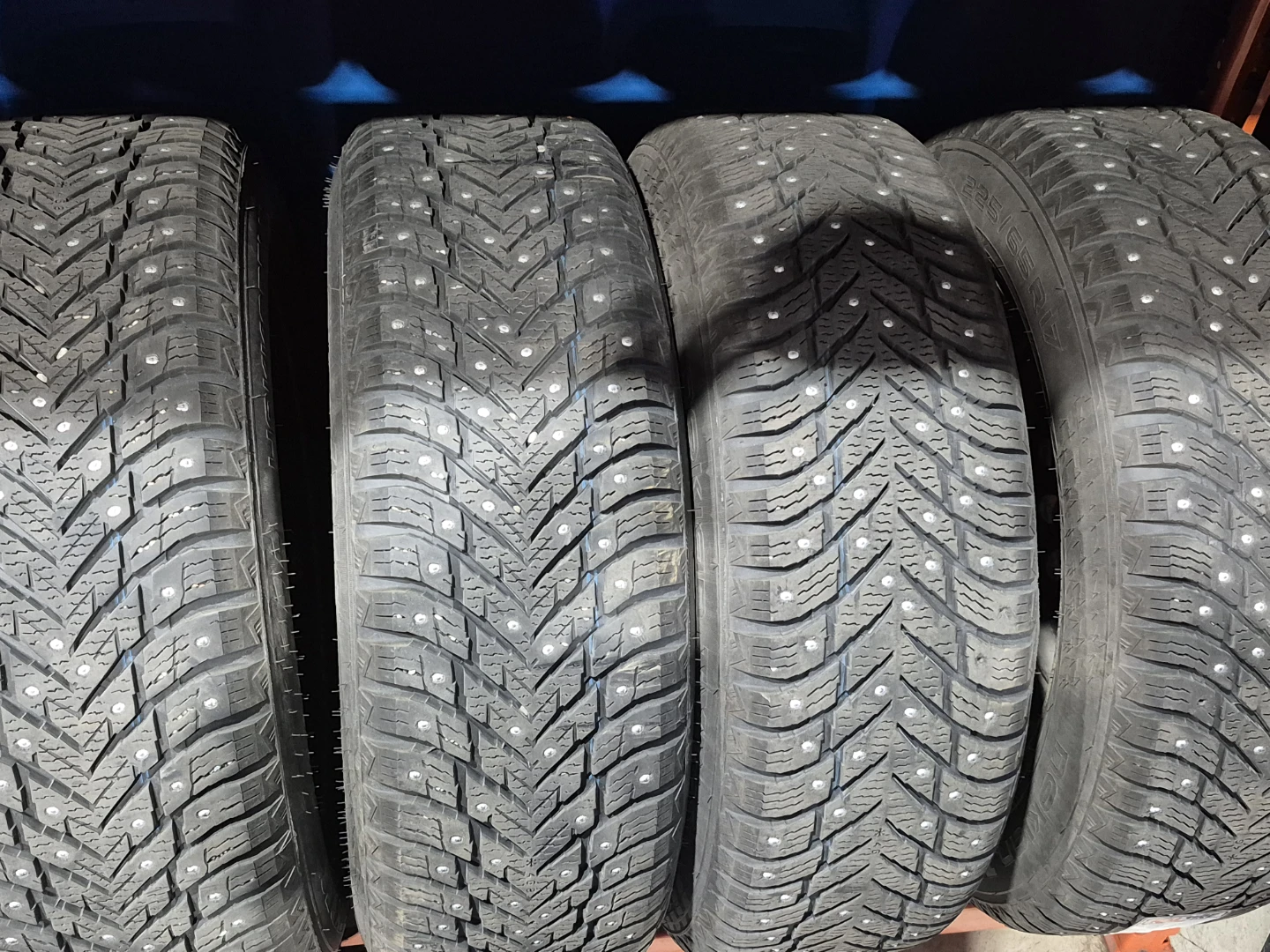 Set of 4 Studded Winter Tires 225/65R17 with steel rims - photo 2