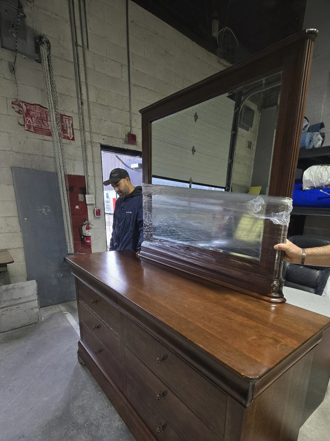 Traditional Wood Dresser with Mirror - photo 3