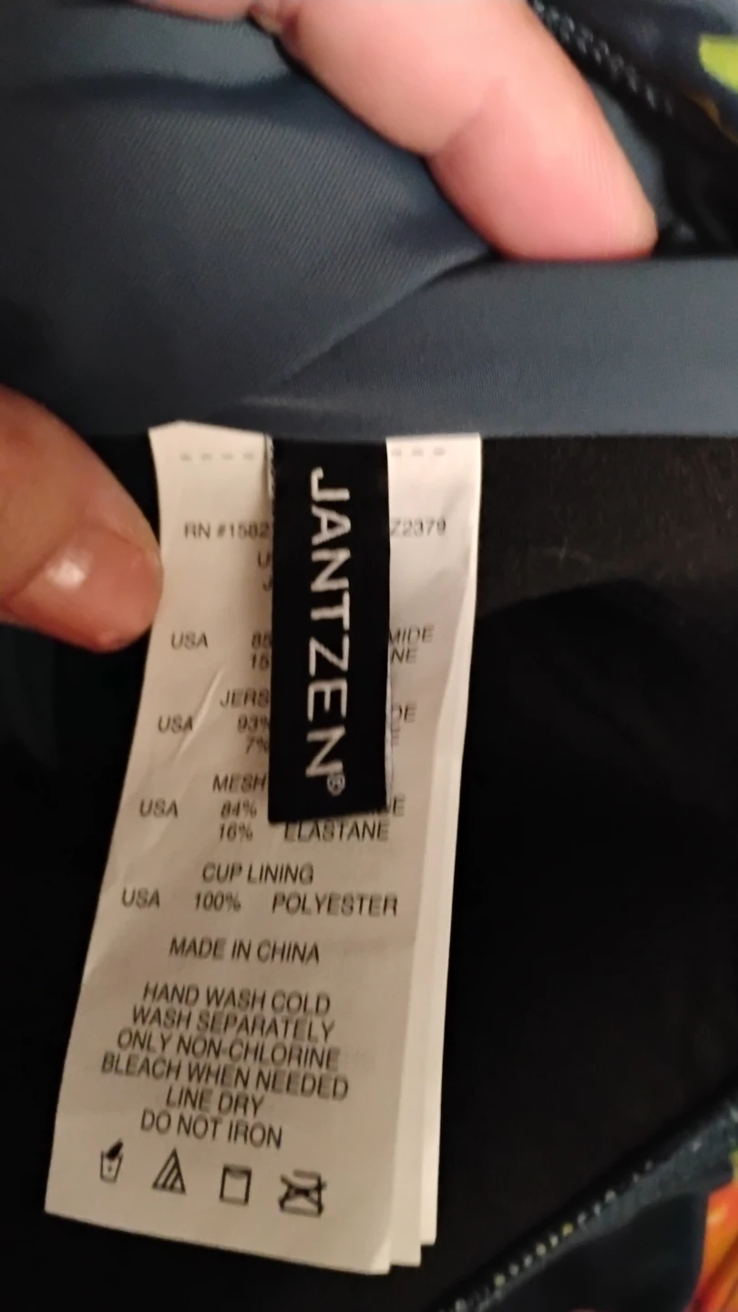 Jantzen Floral Swimsuit - Size 16 - photo 2