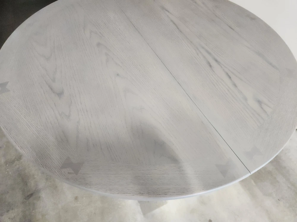 Round Extendable Dining Table