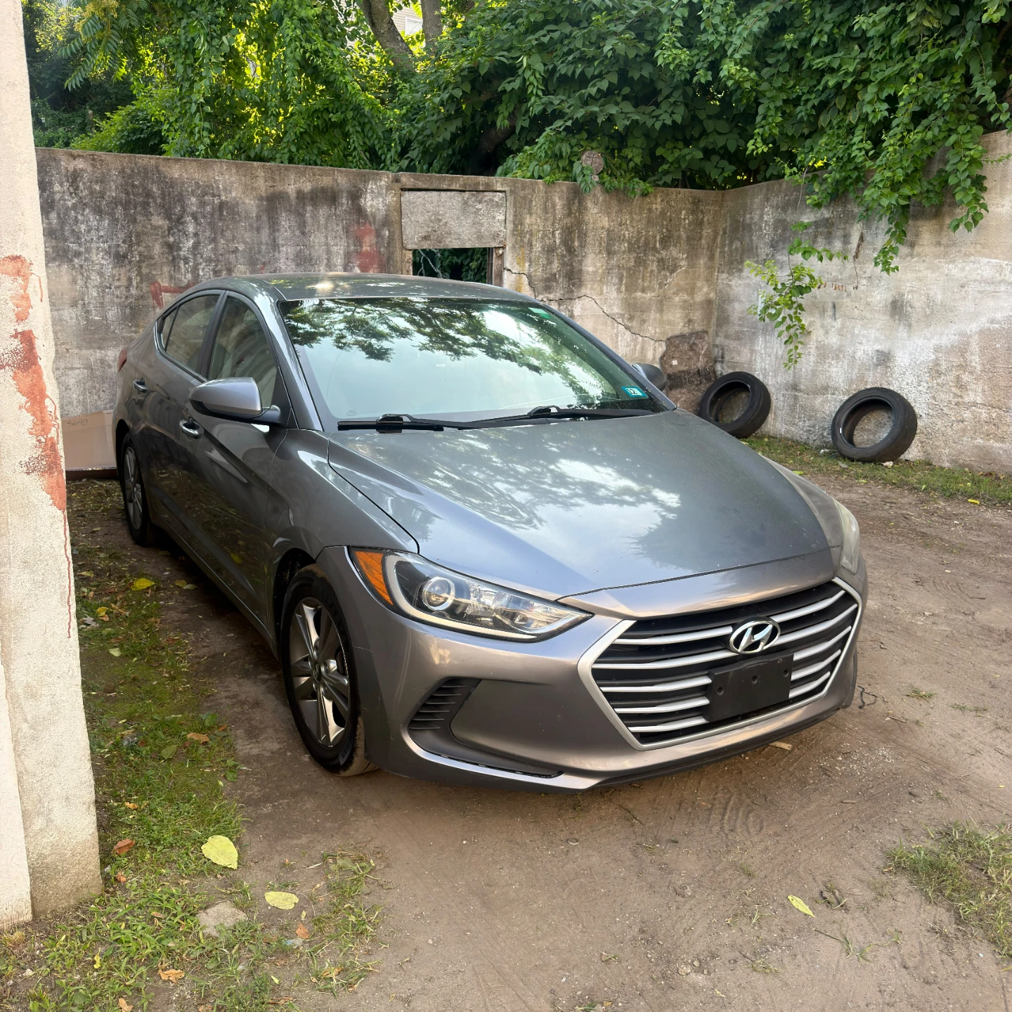 Hyundai Elantra Sedan - photo 2