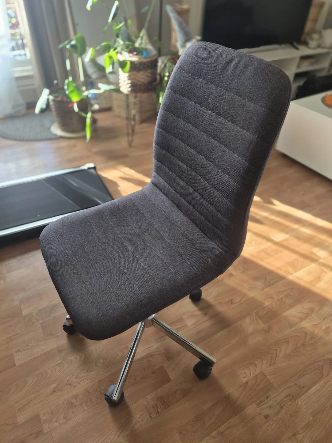 Dark Grey Swivel Office Chair - photo 2