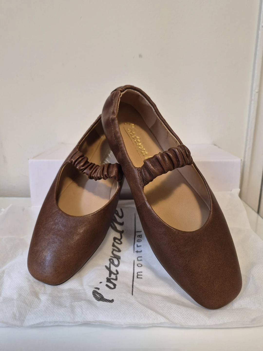 L’Internelle Women’s Leather Shoes – Size 37