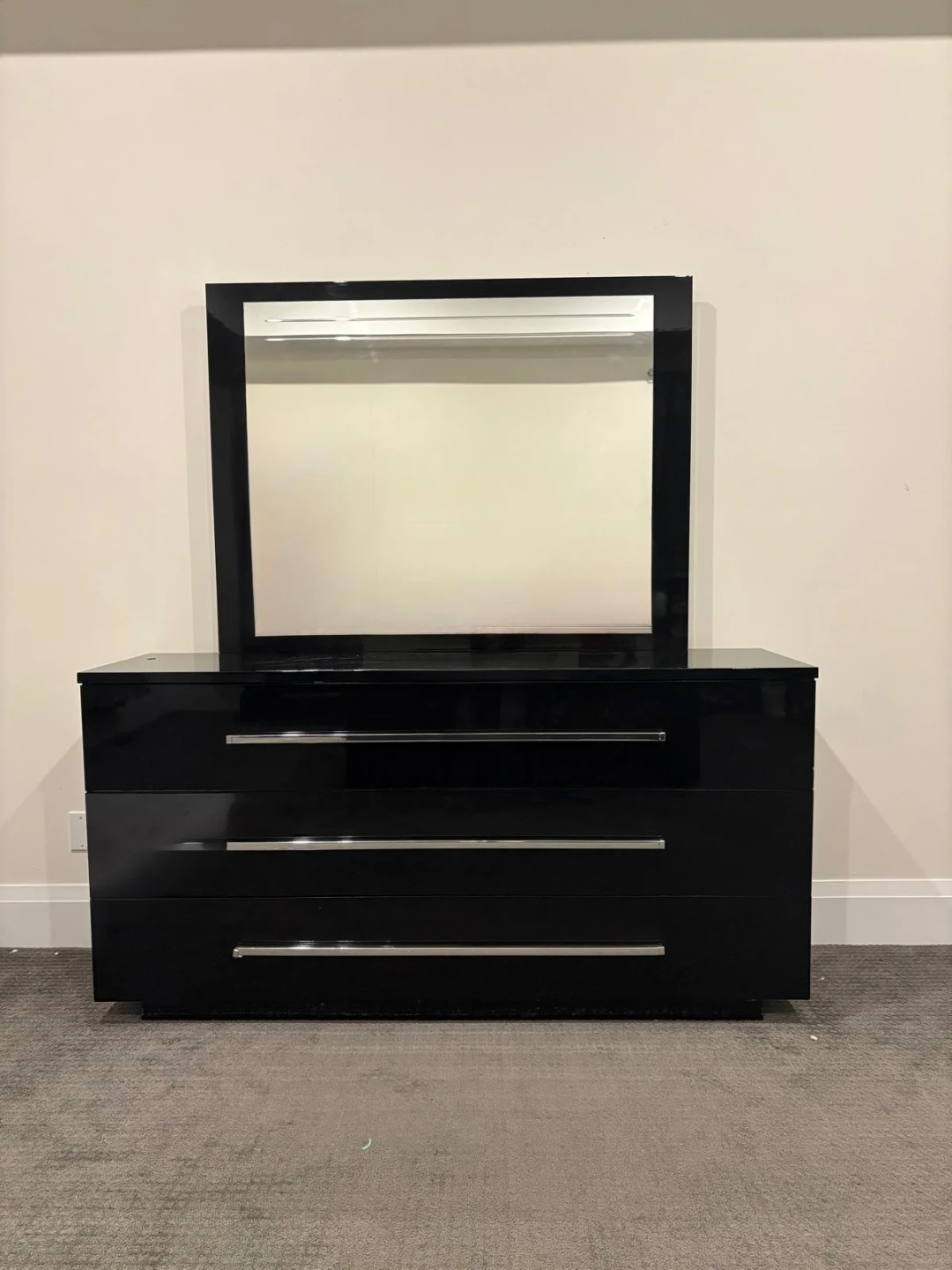 Black Glossy Bedroom Furniture Set - photo 2