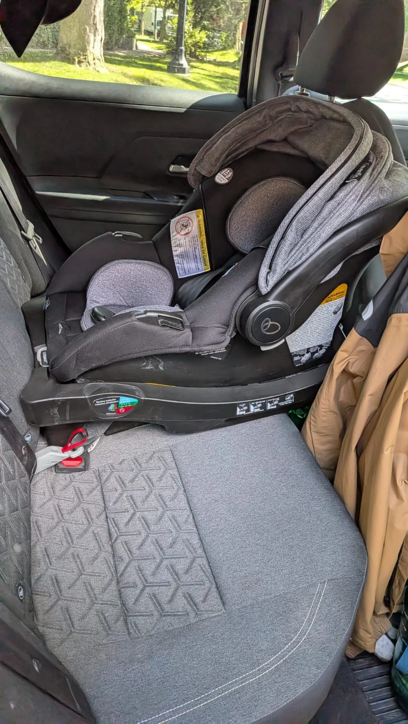 Evenflo Litemax Infant Car Seat and Base - photo 4