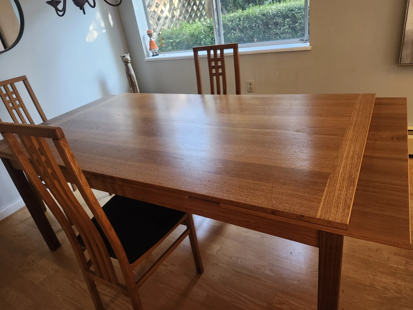 Solid Wood Extendable Dining Table