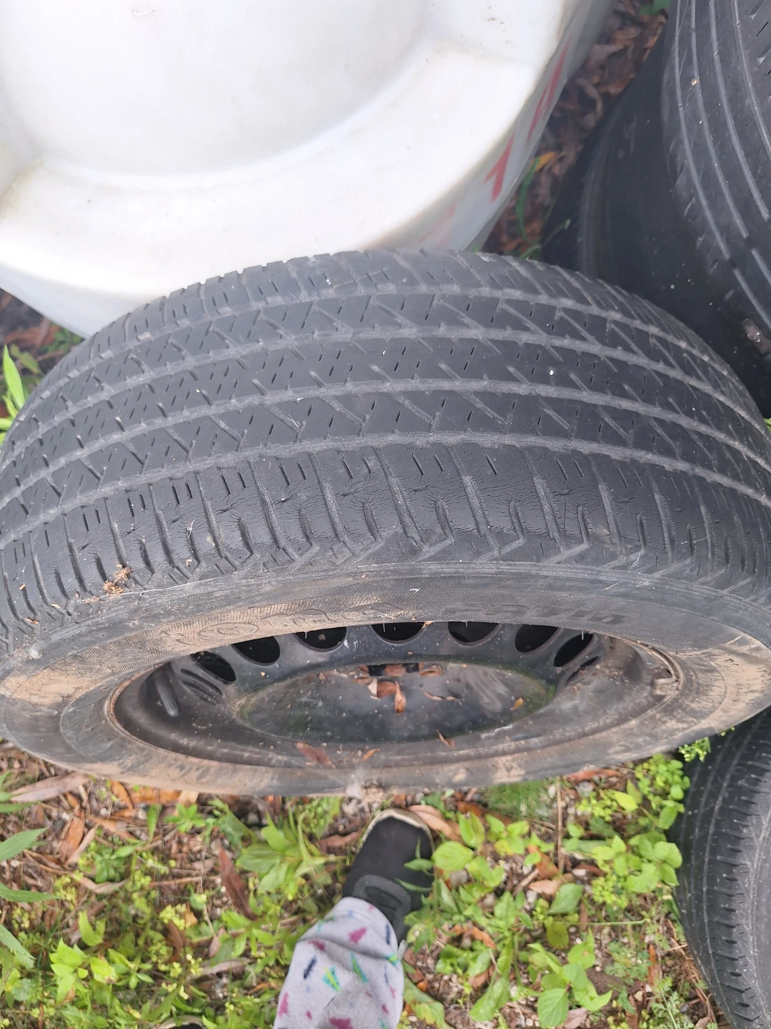 Set of 4 Firestone FR710 Tires on Steel Rims – 215/60R16 - photo 3