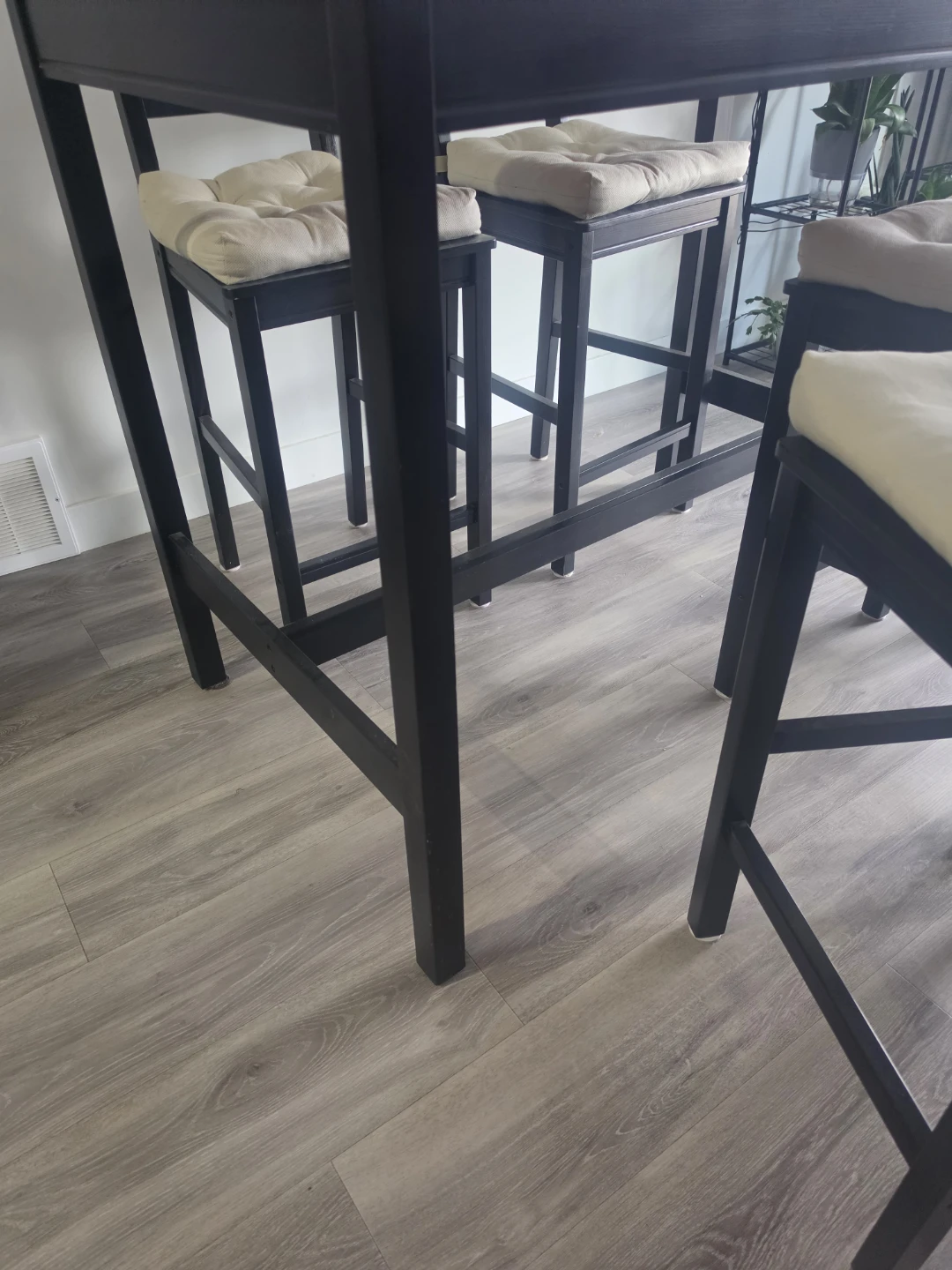 Black Bar Table and 4 Stool Chairs - photo 2