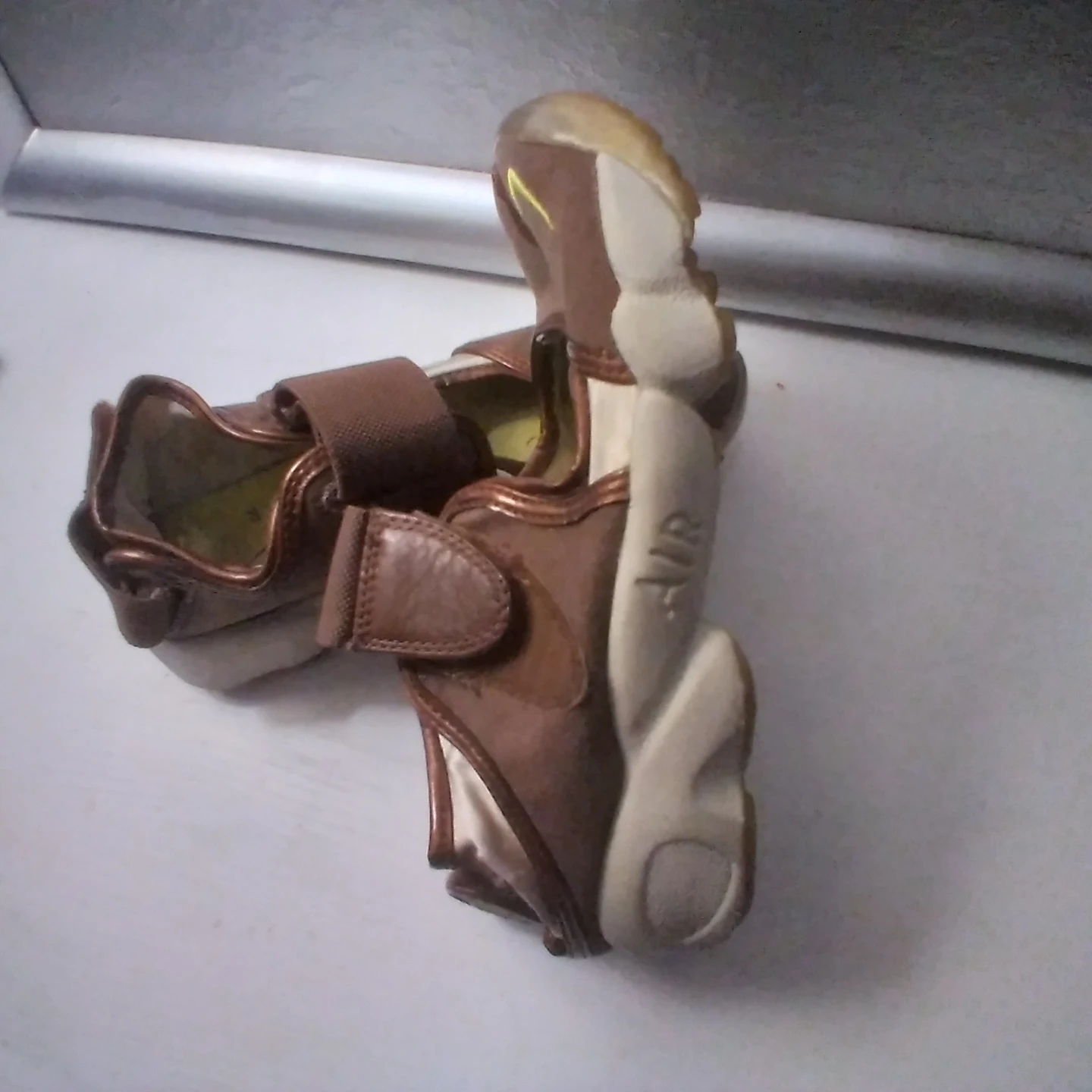 Nike Air Rift Split Toe Sandals - photo 3