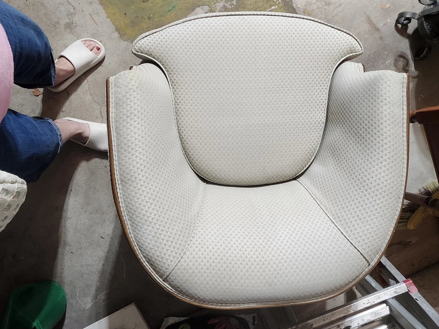 Vintage Upholstered Accent Chair - photo 2