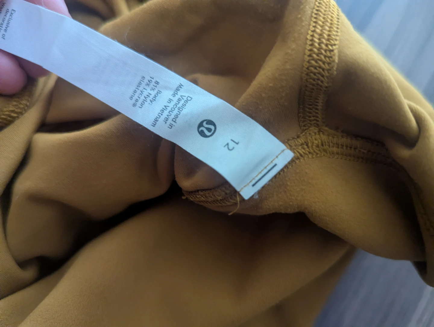 Lululemon Women's Shorts Mustard Size 12 - photo 3