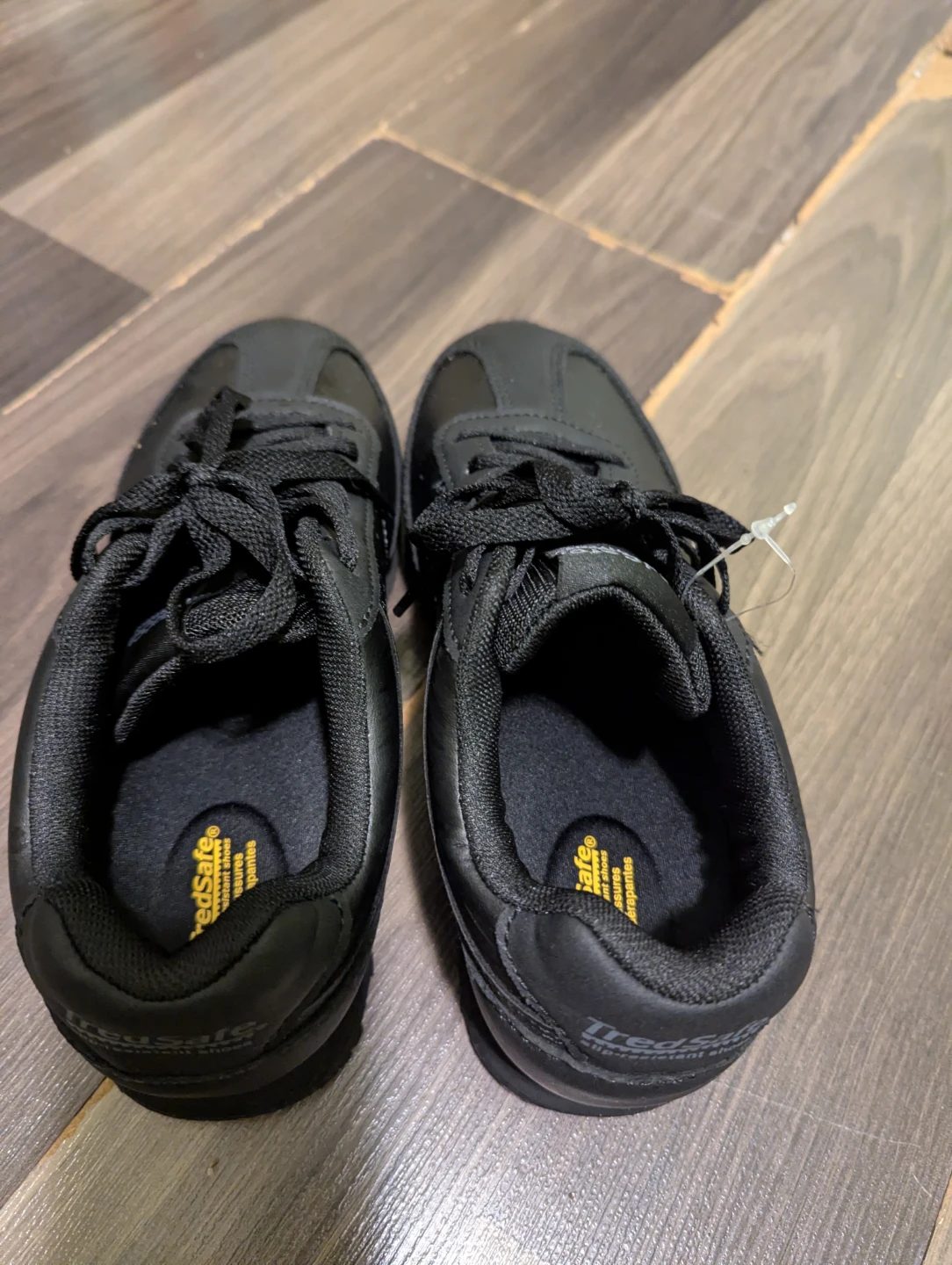 Slip resistant shoes for kitchen area - photo 3