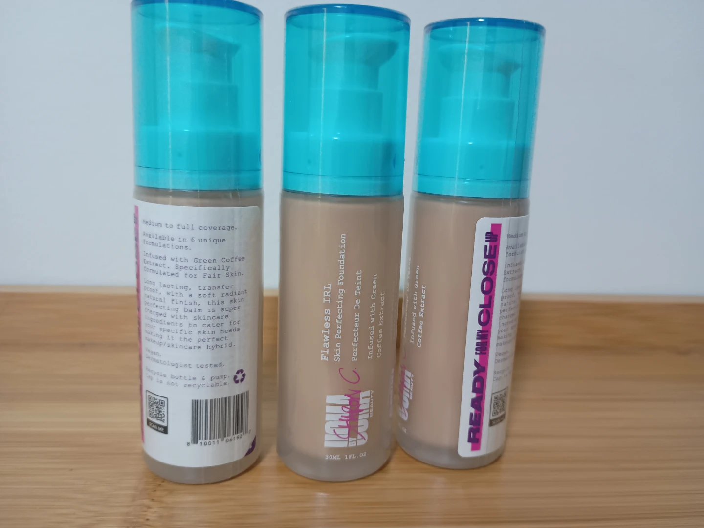 Uoma Beauty Flawless IRL Foundation & Japonesque Sponges