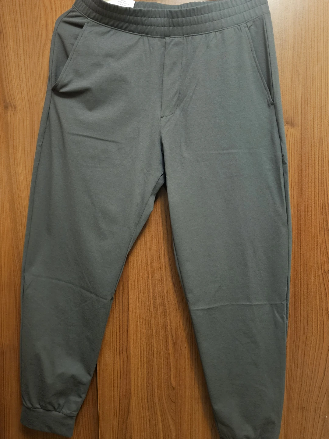 Uniqlo Extra Stretch Active Jogger Pants - Dark Gray - photo 3