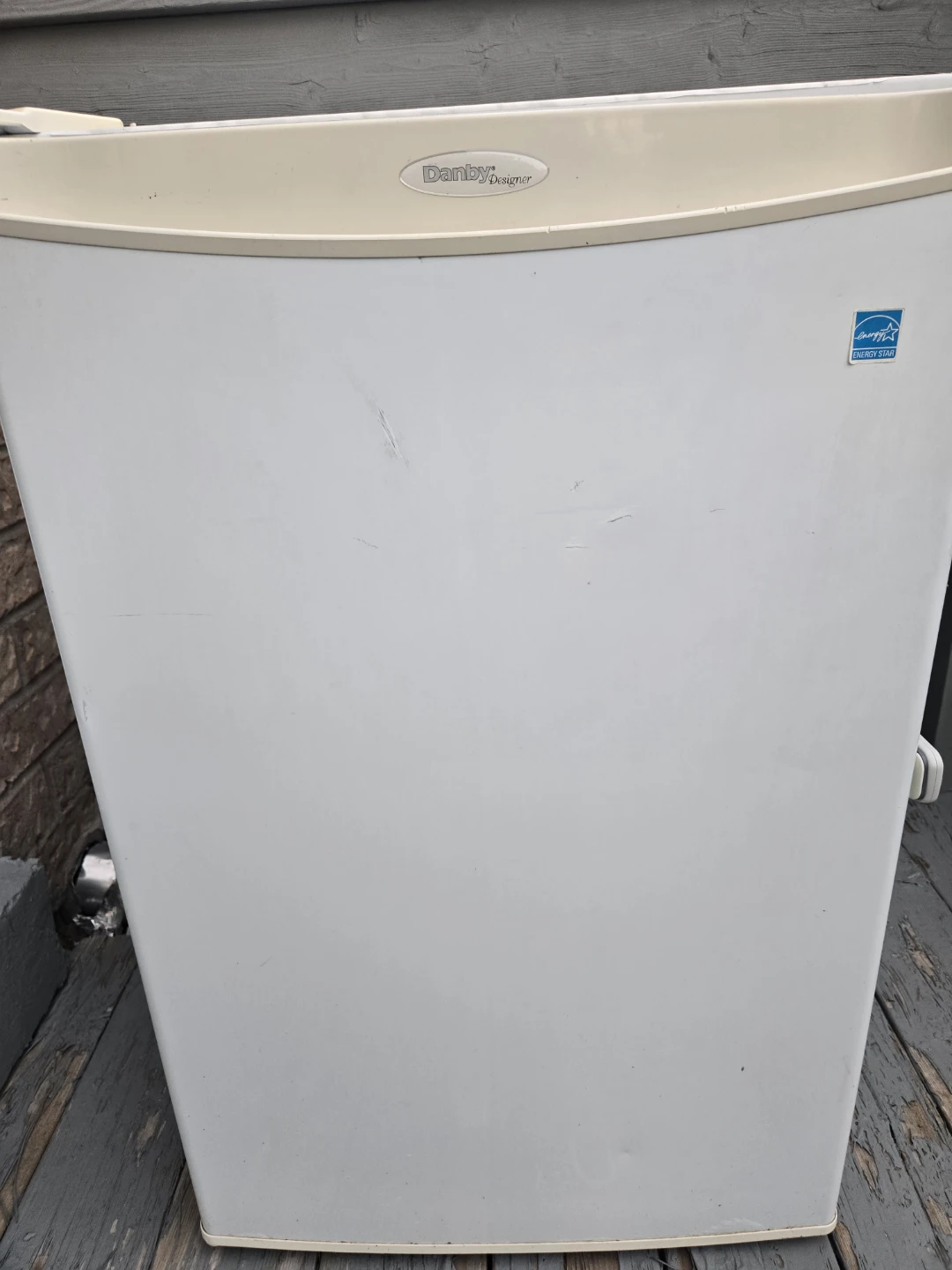 Danby Designer Mini Fridge/Freezer - photo 4