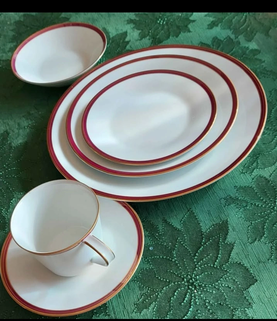 Noritake Royale Claret Dinnerware Set - photo 3