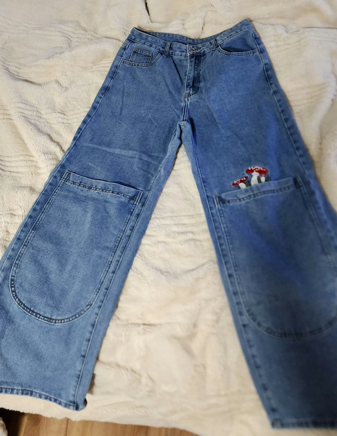 Barely worn, like new large (US 8/10 OR EUR 40/42) Denim Jeans. - photo 3