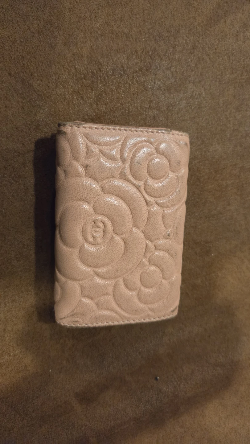 Chanel Camellia Tri-Fold Wallet - photo 2