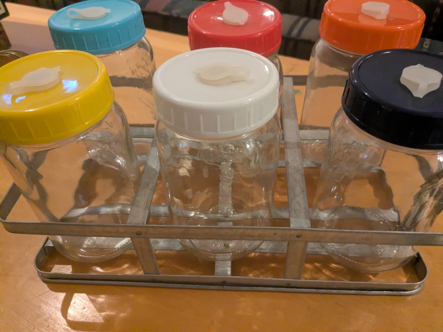 Set of 6 Mason Jars with Lids and tray - photo 3