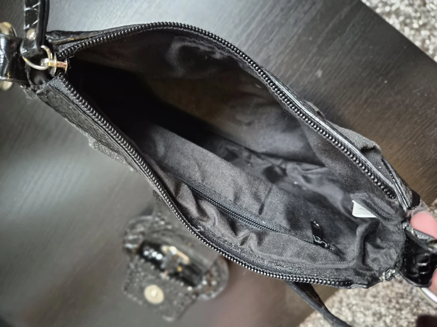 2000s Black Shimmer Shoulder Bag - photo 4