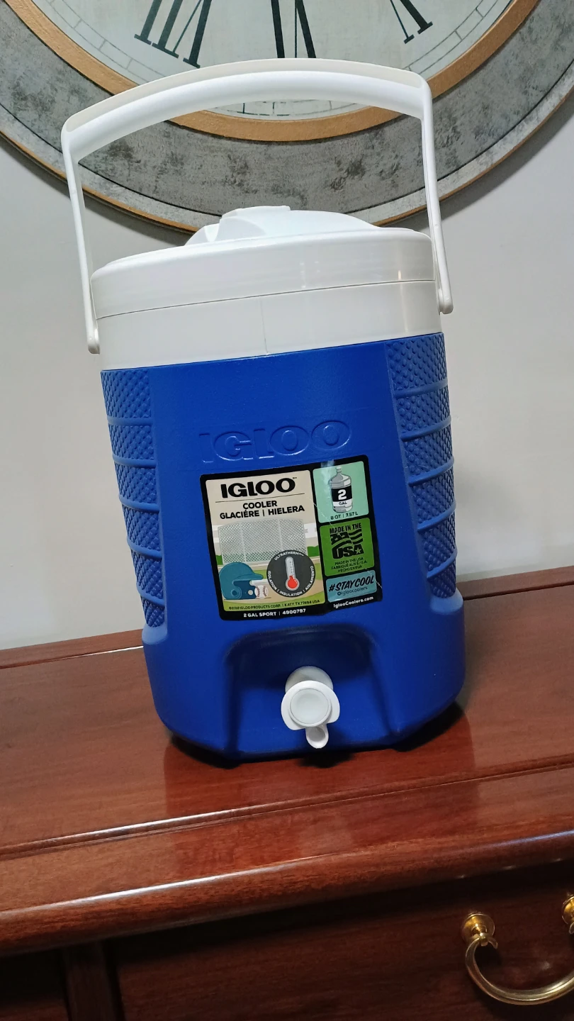 Igloo 2 Gallon Sport Beverage Cooler