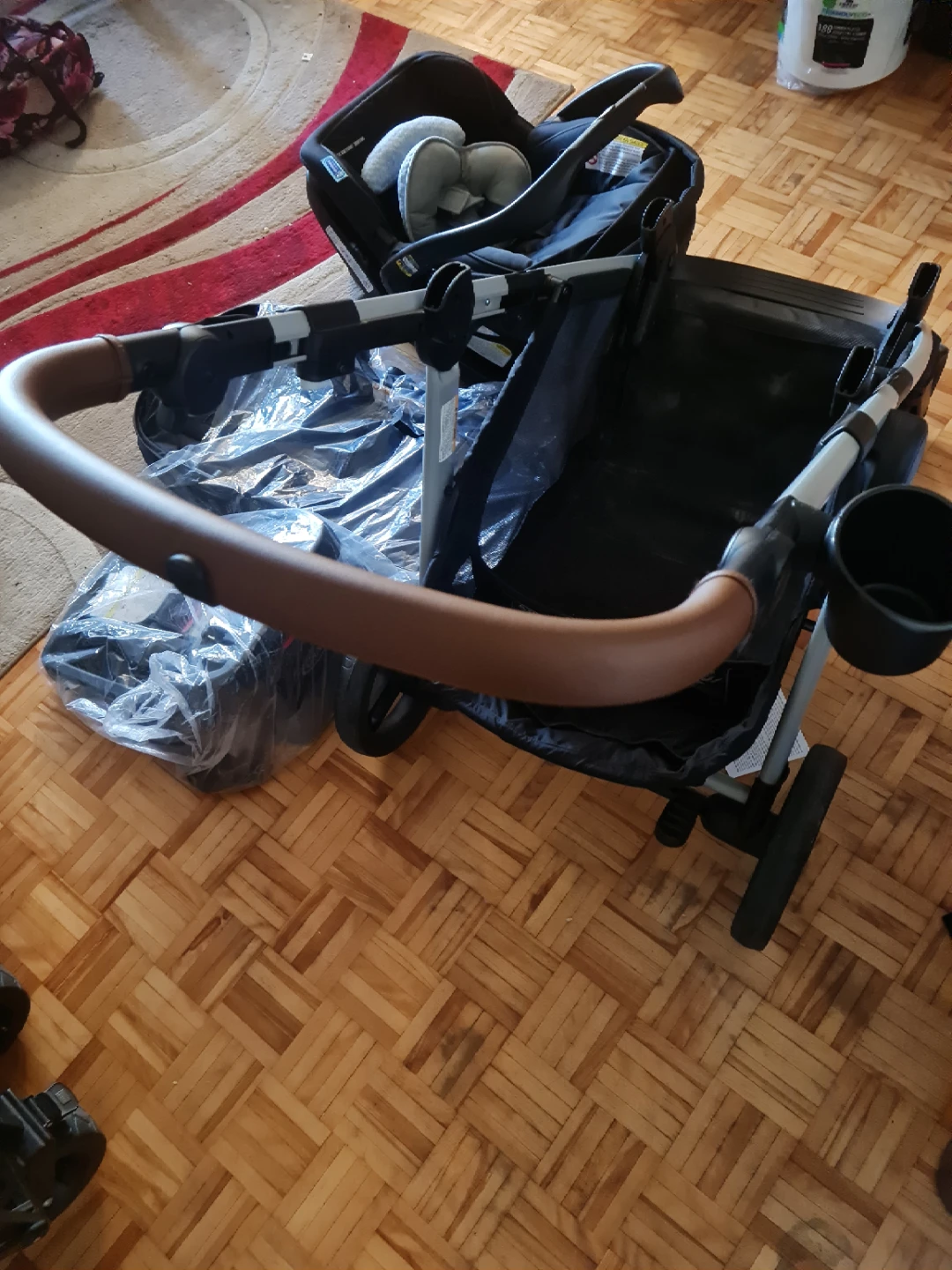 Graco SnugRide SnugLock 35 Infant Car Seat and Stroller - photo 2