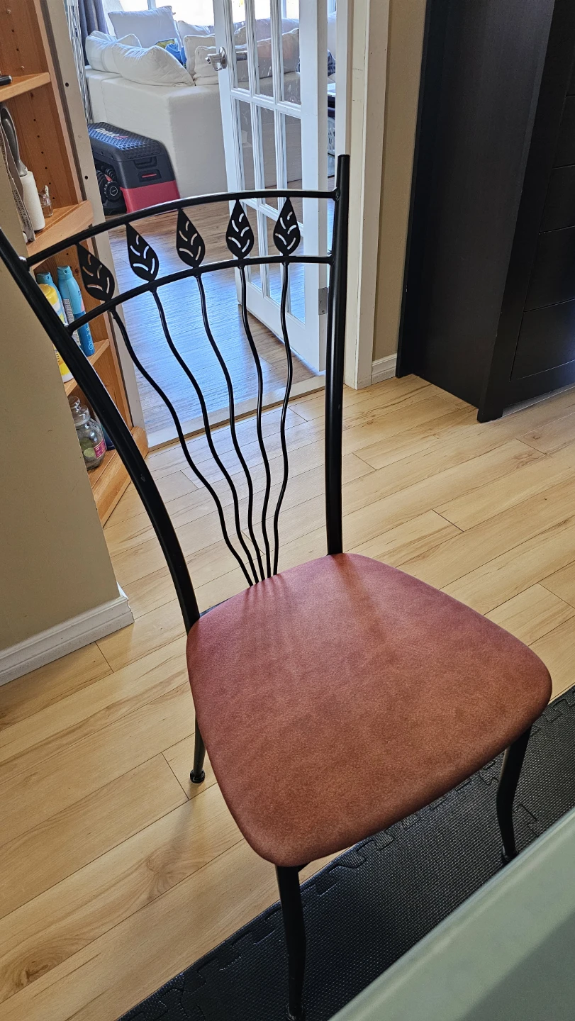 Used 4 Chairs - photo 3