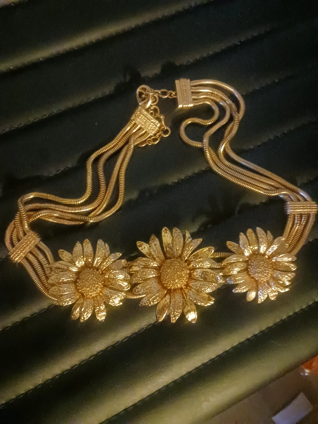 🏈 Gold-tone Floral Statement  belt - photo 3