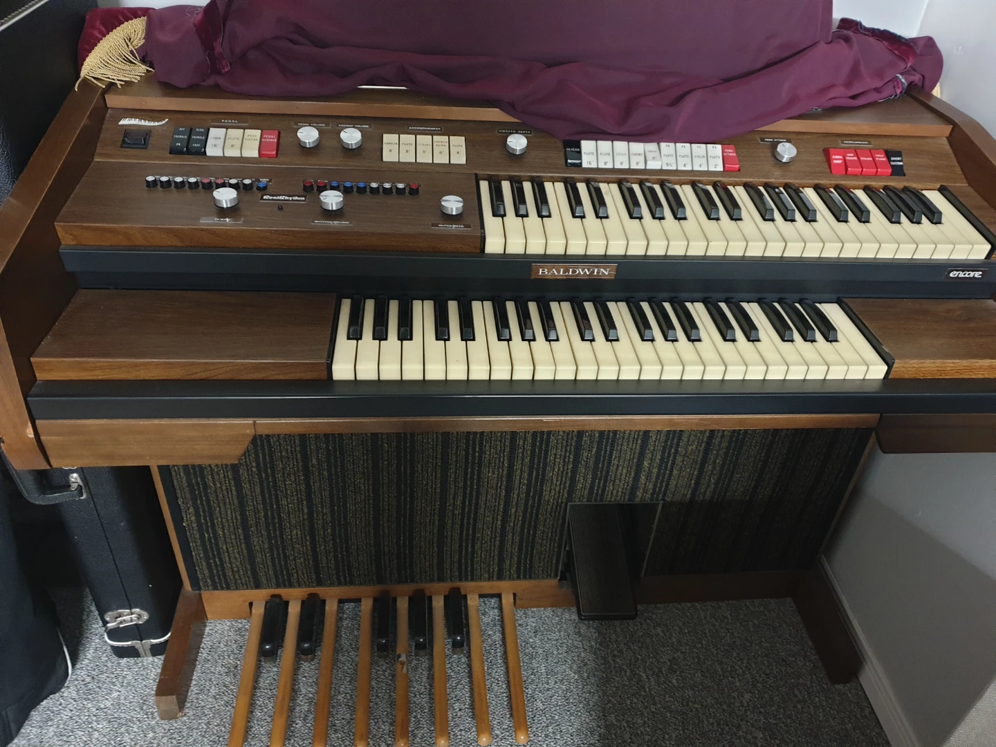 Bal🏈dwin Encore Electric Organ