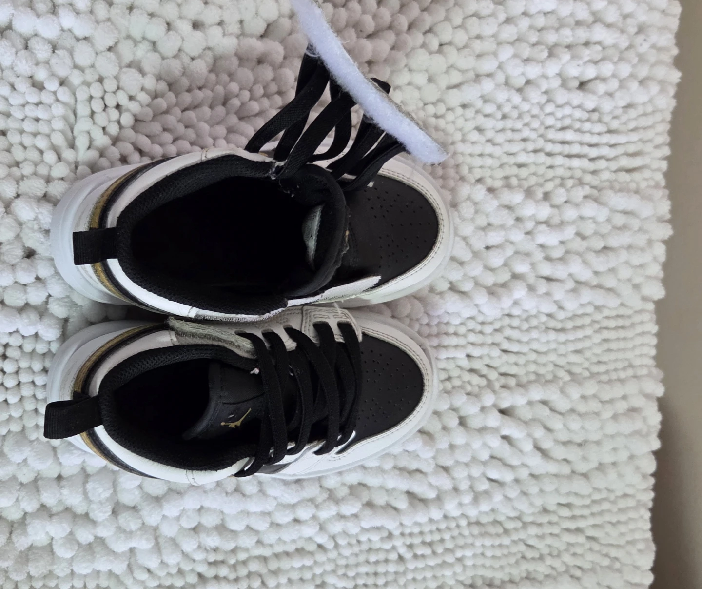 Jordan children's running shoes black and white - photo 4
