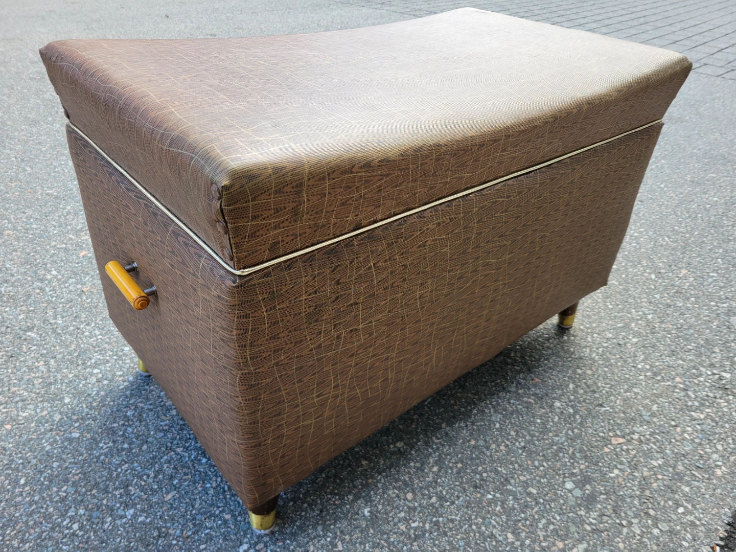 Vintage MCM Storage Ottoman / Footstool Bench – Brass Legs - photo 4