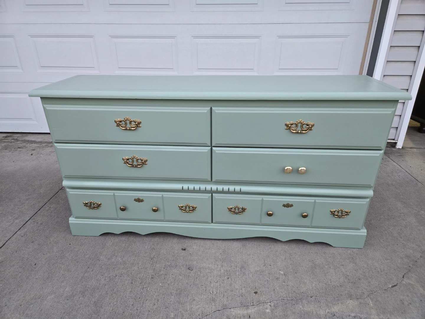 Light Green Painted Wooden Dresser - photo 3
