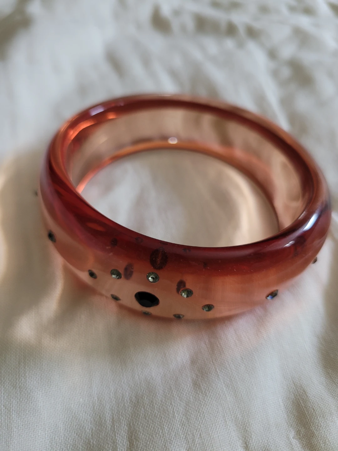 Pink Resin Bangle Bracelet with R🏈hinestones - photo 2
