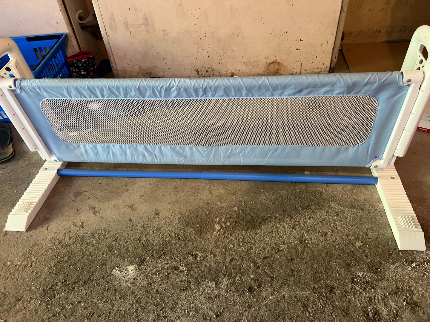 Baby bed safety rail