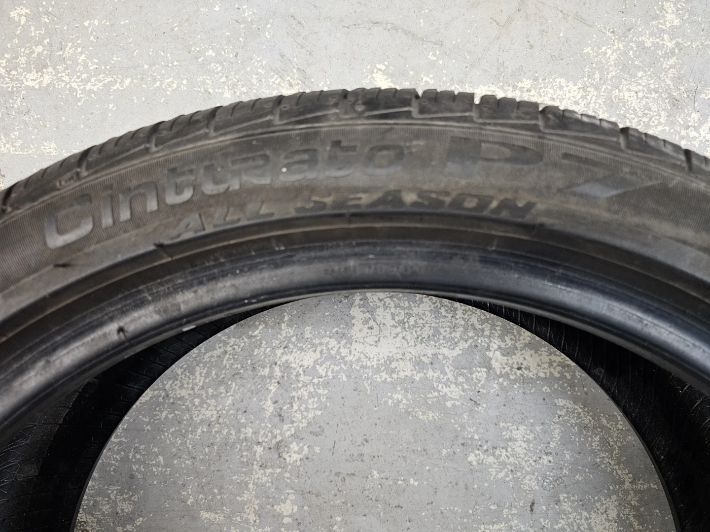 245/40 R19 PIRELLI ALL SEASON TIRE (1 ONLY) - photo 3