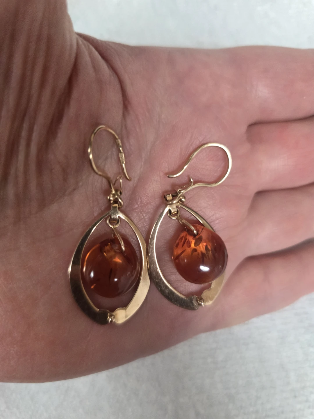 Vintage USSR * 583 STAMP Amber and Gold Drop Earrings - photo 2