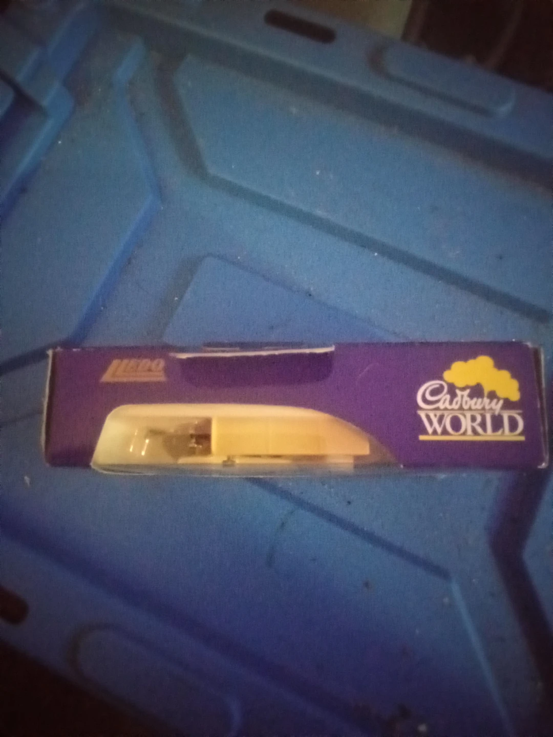 Lledo Cadbury World Promotional Model Vehicle - photo 2