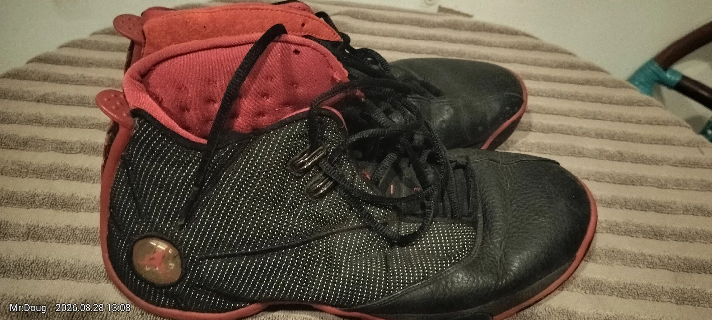Jordan Basketball Shoes Black and Red size 13 - photo 3