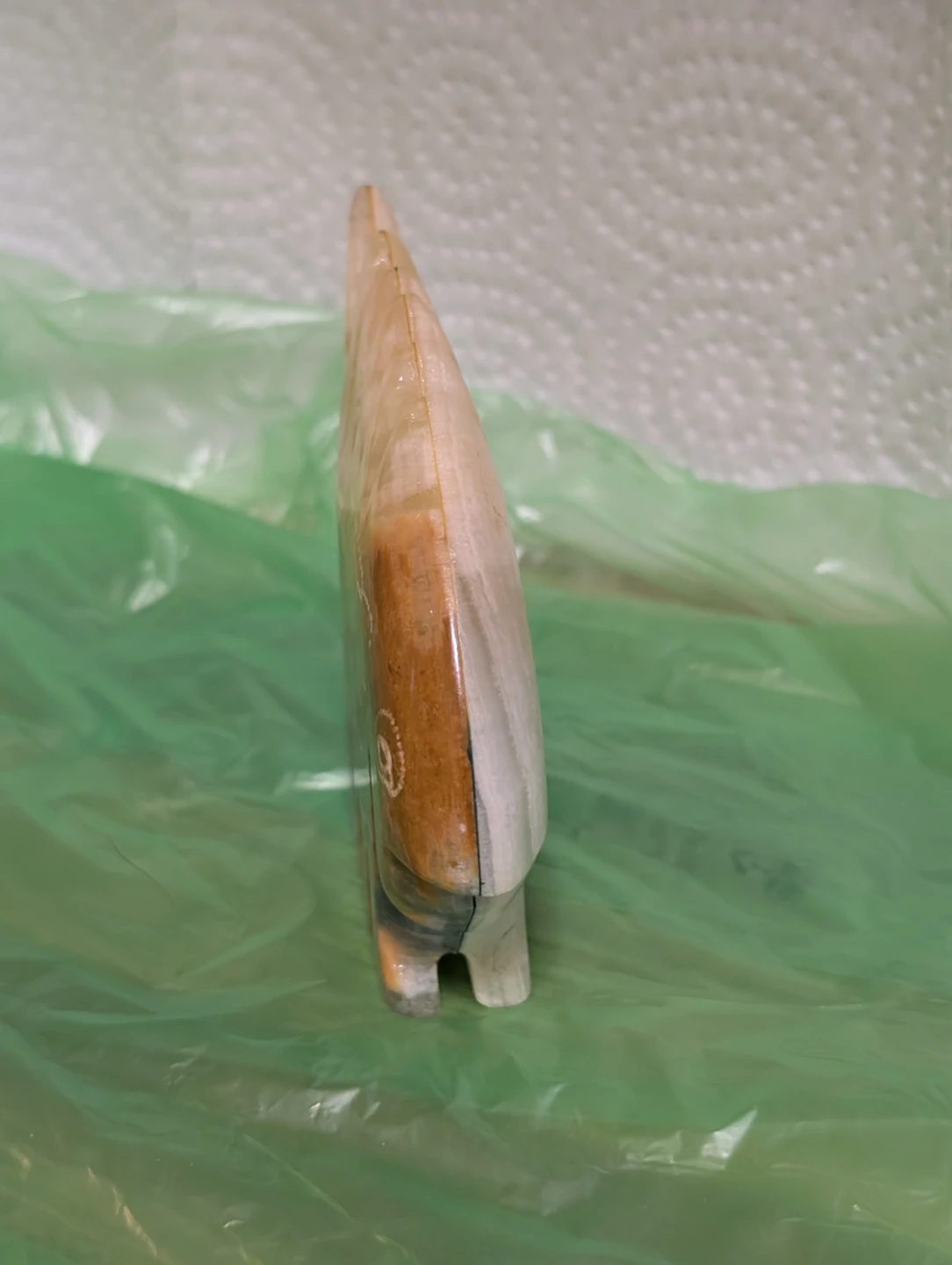 Hand-carved marble fish ornament - photo 3