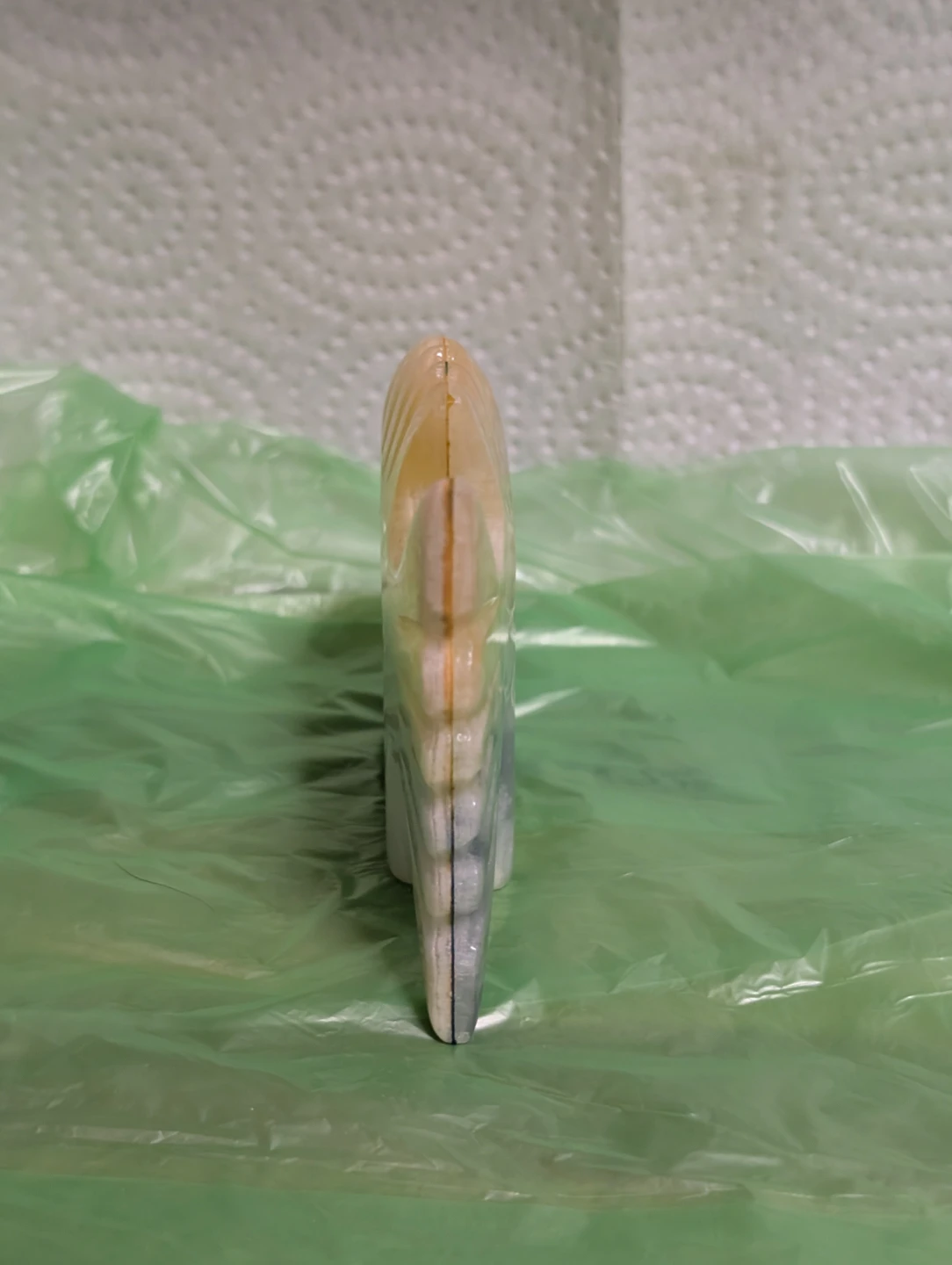 Hand-carved marble fish ornament - photo 4