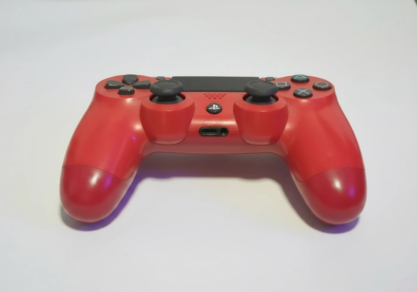 Red Sony PlayStation 4 DualShock Controller - photo 2