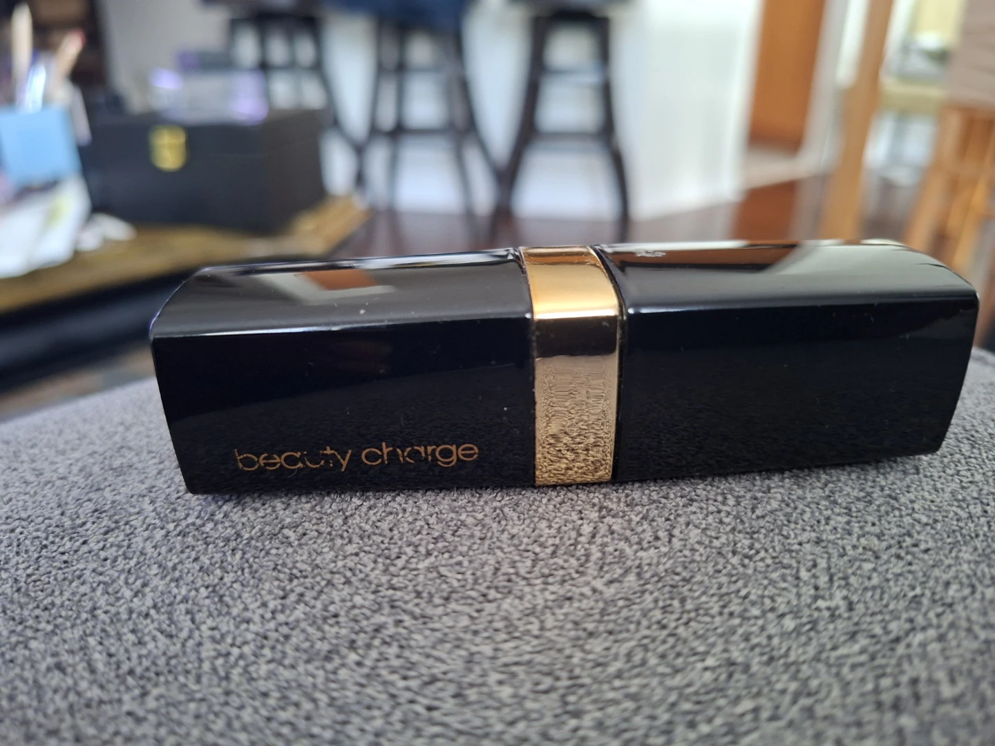 Beauty Charge lipstick-style power bank - photo 3