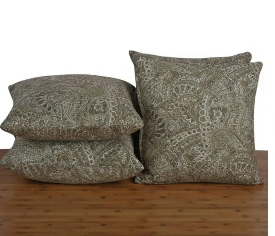 Waterproof Pillows   16x16 Inch Set of 4 Pillows  Outside