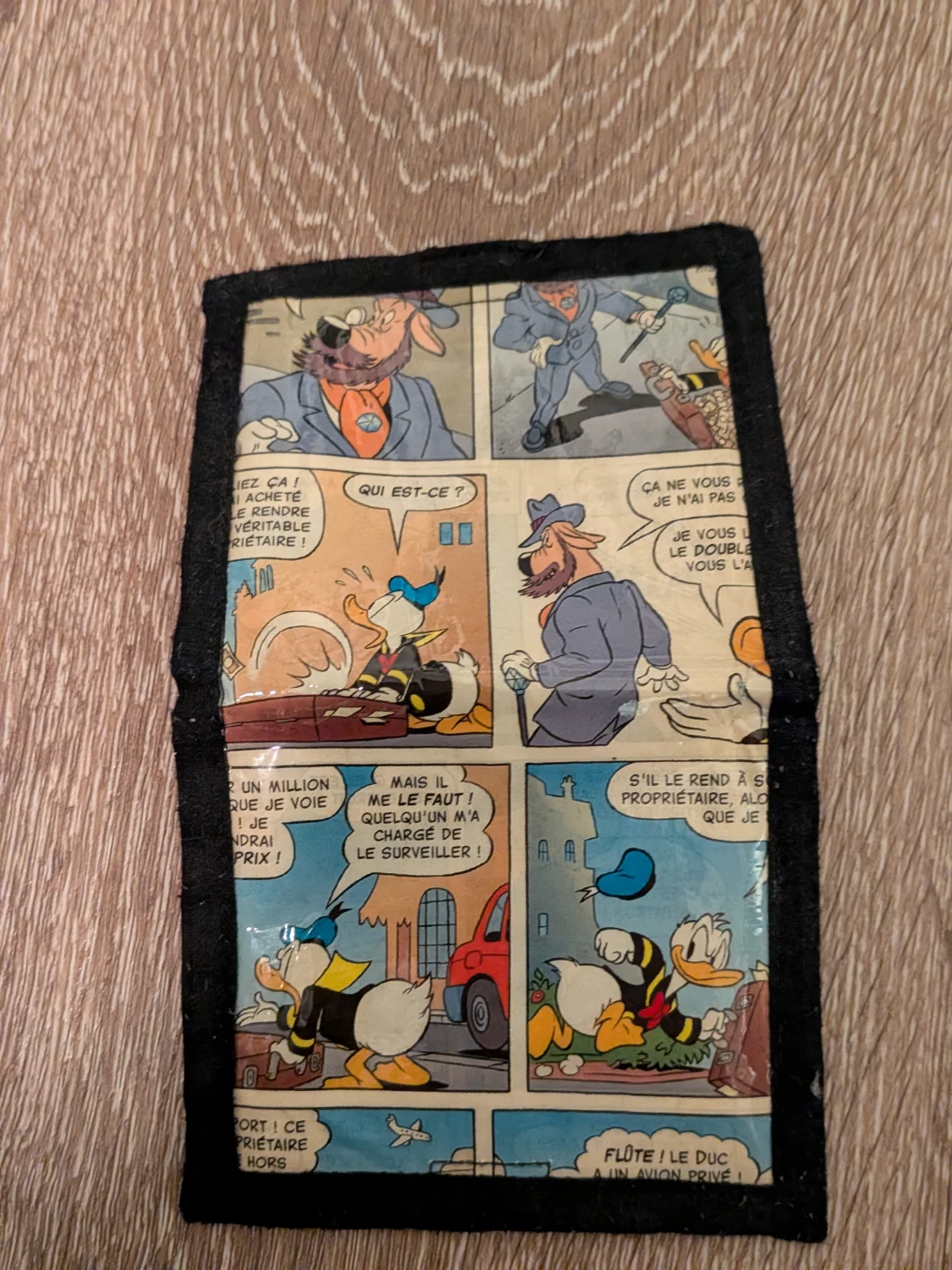 Cute Donald Duck cartoon foldable wallet
