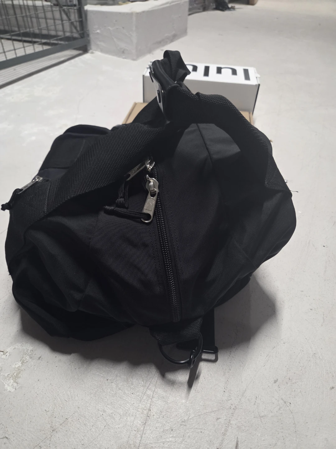 Mountain Equipment Co-op Black Duffel Bag - photo 4